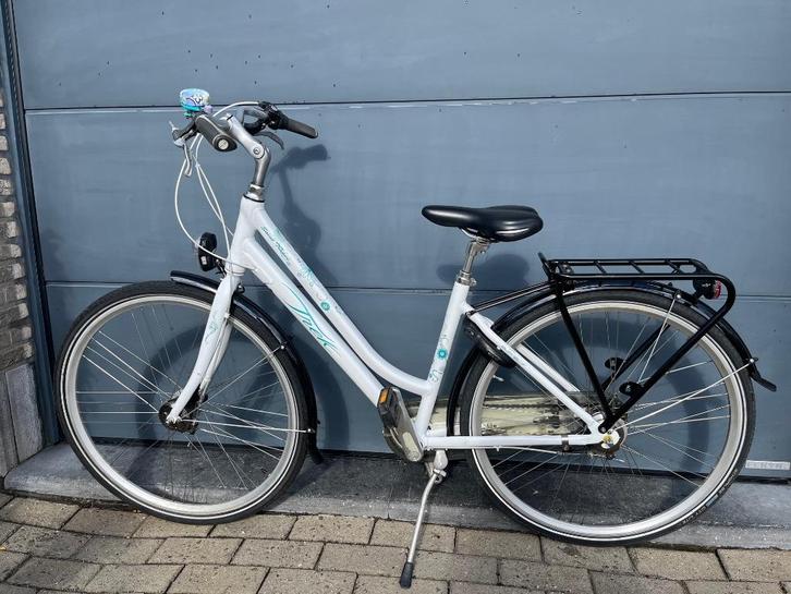 Meisjesfiets Trek 45 cm frame, Fietsen en Brommers, Fietsen | Meisjes, Gebruikt, 26 inch of meer, Handrem, Versnellingen, Ophalen