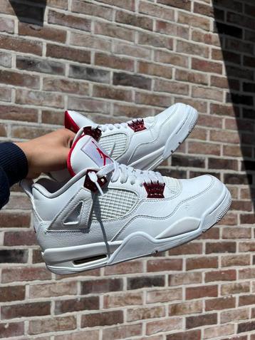 Air Jordan 4 Retro “Metallic Red” beschikbaar voor biedingen