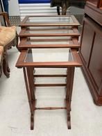 Table gigogne, Enlèvement