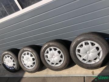 215-65-15 C 104-102 T Ford Transit Custom Zomerbanden met Ve beschikbaar voor biedingen