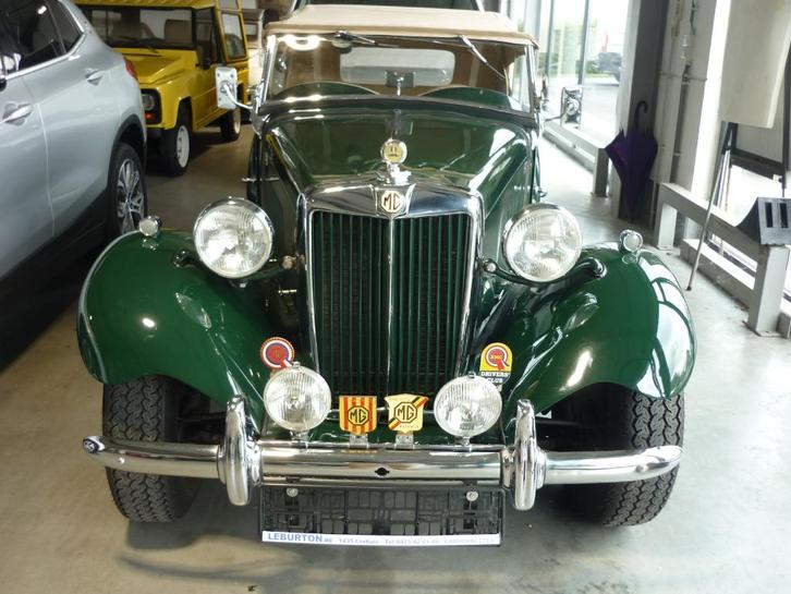 MG TD 1952, kit picnic complet  inclu, Auto's, Oldtimers, Bedrijf, MG, Benzine, Cabriolet, 2 deurs, Handgeschakeld, Groen, Beige