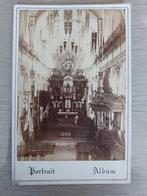 oude foto op karton : Binnenzicht der kerk Tongeren, Collections, Photos & Gravures, Photo, Envoi