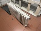 Authentieke gietijzeren radiator, Doe-het-zelf en Bouw, Verwarming en Radiatoren, Ophalen, 30 tot 80 cm, Gebruikt, Radiator