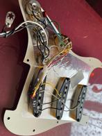 Van FENDER Strarocaster volledig loaded, Muziek en Instrumenten, Ophalen of Verzenden, Zo goed als nieuw, Elektrische gitaar