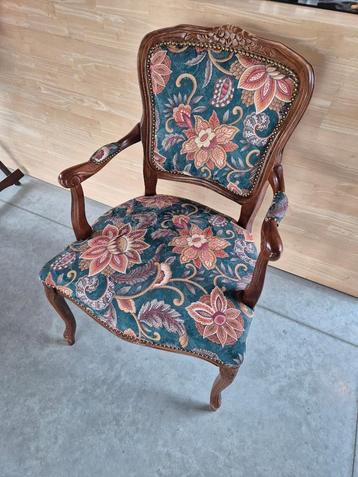 Houten stoel met stoffen bekleding - vintage beschikbaar voor biedingen
