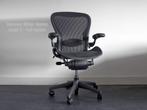 Herman Miller Aeron - maat C, Ophalen, Zo goed als nieuw, Grijs, Bureaustoel