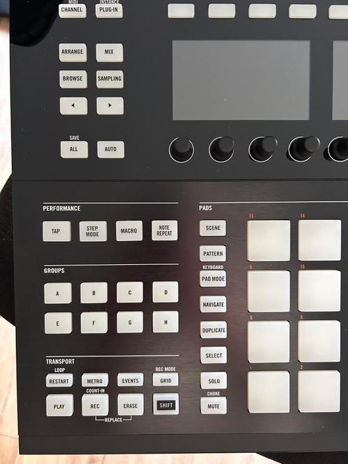 Native Instruments Studio Machine, Muziek en Instrumenten, Midi-apparatuur, Zo goed als nieuw, Ophalen of Verzenden