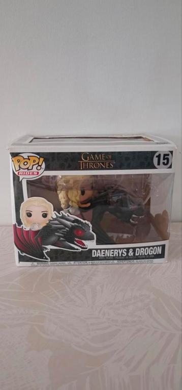 Funko Pop Game of Thrones 15 Daenerys en Drogon beschikbaar voor biedingen