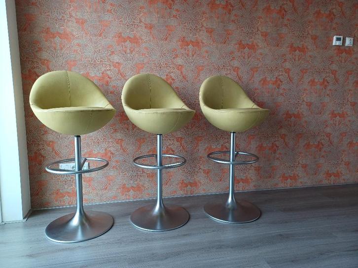 3 mooie luxe design barkrukken kuipstoel model, Maison & Meubles, Tabourets de bar, Comme neuf, 60 à 90 cm, Cuir, 3 tabourets