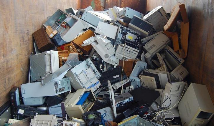 Oude windows 10 computer?, Computers en Software, Desktop Pc's, Ophalen