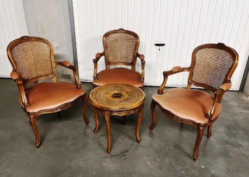 Massieve zeteltjes met  tafeltje in mooi houtsnijwerk, Antiek en Kunst, Antiek | Meubels | Stoelen en Sofa's, Ophalen