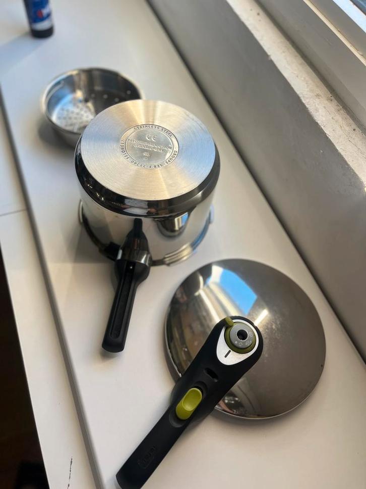 Tefal snelkookpan met kookmand - 6 liter, Huis en Inrichting, Keuken | Potten en Pannen, Gebruikt, Kookpan of Snelkookpan, Ophalen of Verzenden