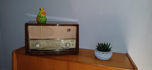 vintage radio Graetz Canzonetta 513, TV, Hi-fi & Vidéo, Radios, Utilisé, Radio, Enlèvement