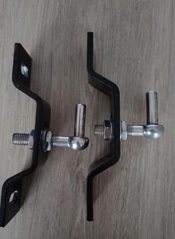 Muurbevestiging voor tuinpoort  beschikbaar voor biedingen