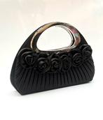 Zwarte handtas met rozen, Bijoux, Sacs & Beauté, Sacs | Sacs Femme, Enlèvement ou Envoi, Utilisé, Sac à main