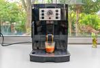 Machine a café Delonghi Magnifica S, Machine à espresso, Tuyau à Vapeur, Café en grains, Comme neuf