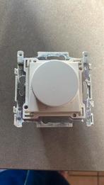 Niko cream timer draaiknop 15 min, Doe-het-zelf en Bouw, Elektriciteit en Kabels, Ophalen of Verzenden, Zo goed als nieuw