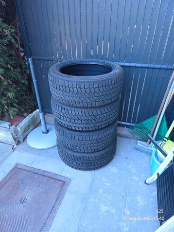 Pneus hiver 225 45 17 ️ #Pneus #Hiver #Sécurité #Roulage, Enlèvement, Comme neuf
