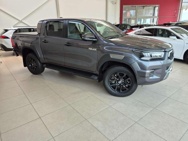 Toyota Hilux 2.8L Autom INVINCIBLE+360Camera! *47888+BTW*, Auto's, Toyota, Bedrijf, Te koop, Hilux, 360° camera, 4x4, ABS, Achteruitrijcamera