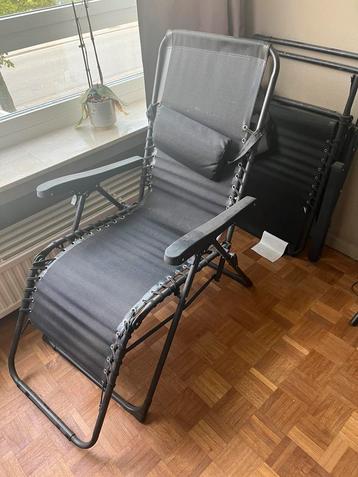 Chaises longues de jardin beschikbaar voor biedingen