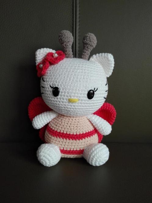 Gehaakte Hello Kitty - vlinder, Kinderen en Baby's, Overige Kinderen en Baby's, Verzenden