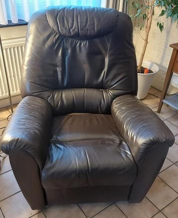 fauteuil leder beschikbaar voor biedingen