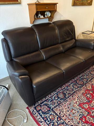 ZEER MOOIE LEREN DRIEZIT KOOPJE beschikbaar voor biedingen