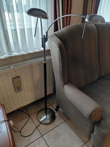 Leeslamp  beschikbaar voor biedingen