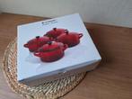 Nieuw Le creuset set van 4 mini Stoofpannen, Huis en Inrichting, Keuken | Potten en Pannen, Ophalen of Verzenden, Nieuw