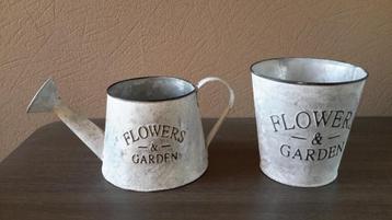 Lot / partij potten en gieters Flowers & Garden ( NIEUW ) beschikbaar voor biedingen