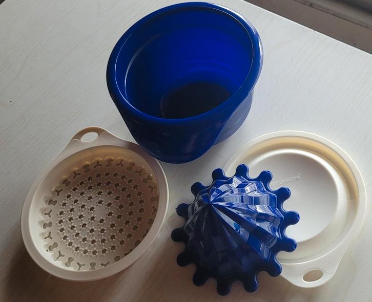 keuken hulpjes+ raspen en toebehoren voor de keuken, Maison & Meubles, Cuisine| Tupperware, Neuf, Enlèvement ou Envoi