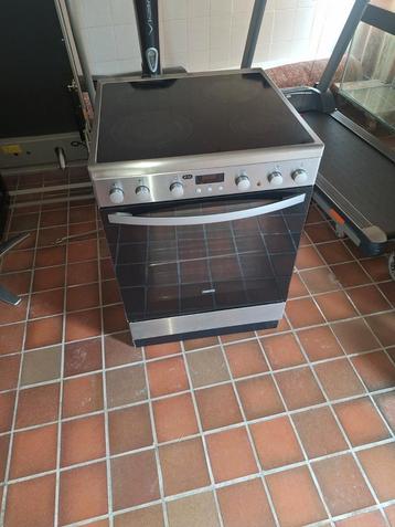 kookfornuis zanussi, Elektronische apparatuur, Fornuizen, Ophalen, Zo goed als nieuw