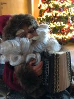 Kerstman op slee. 28cm.     30€, Ophalen