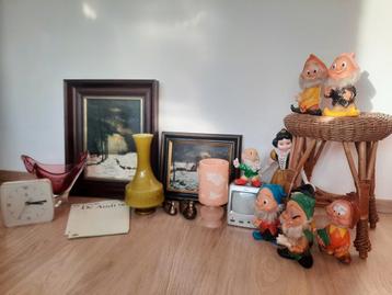 Lot vintage beschikbaar voor biedingen