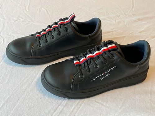 Zwarte jongensschoenen TOMMY HILFIGER maat 36 NIEUW, Kinderen en Baby's, Kinderkleding | Schoenen en Sokken, Nieuw, Schoenen, Jongen
