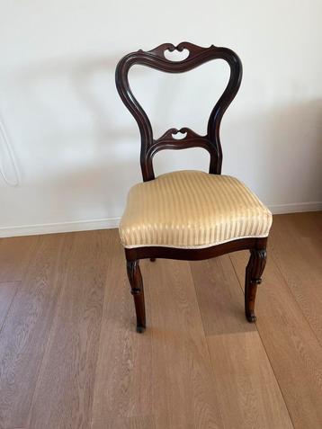 TE KOOP! MOOIE EETKAMERSTOEL beschikbaar voor biedingen