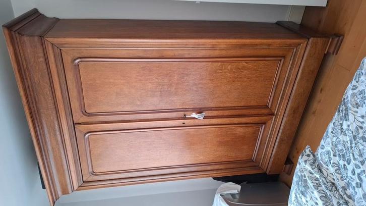 Te koop inboedel wegens verhuis.TV- meubel teak 130 x 50 x, Huis en Inrichting, Kasten | Computermeubels, Zo goed als nieuw, Ophalen