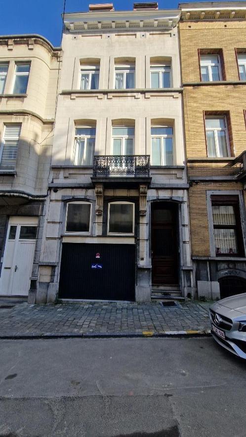 Maison de maître bi-familiale (garage + jardin), Immo, Maisons à vendre, Bruxelles, 200 à 500 m²
