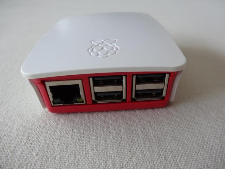 Raspberry Pi 3 Model B+ inclusief behuizing, Hobby en Vrije tijd, Elektronica-componenten, Zo goed als nieuw, Ophalen of Verzenden