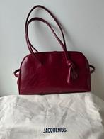 Jacquemus gran turismo burgundy, Bijoux, Sacs & Beauté, Envoi, Comme neuf, Noir