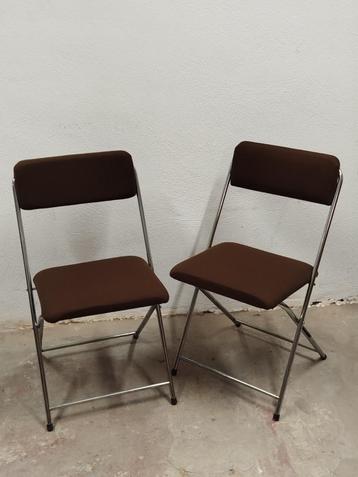 2xVintage klapstoelen“Eyrel” met bruine stoffen zitting beschikbaar voor biedingen