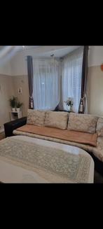 Salon avec 4 housse différentes a venir chch au 4 étage, Huis en Inrichting, Ophalen, Gebruikt