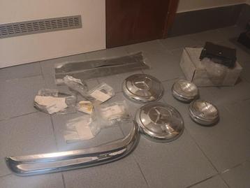 Lot Mercedes onderdelen w111, 116, 107, w124, w201,... beschikbaar voor biedingen