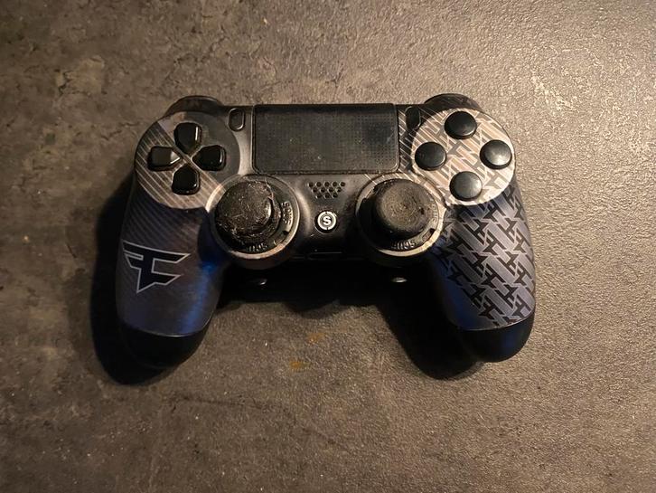 Ps4 SCUF Controller, Games en Spelcomputers, Spelcomputers | Sony Consoles | Accessoires, Zo goed als nieuw, Controller, Ophalen