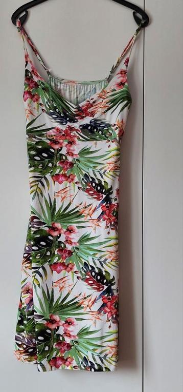 Robes d'été de qualité,  parfait état  beschikbaar voor biedingen