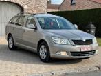 Skoda Octavia 2012 trés propre, Auto's, Voorwielaandrijving, Euro 5, Zwart, Beige