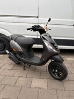 Piaggio zip sp h2o NIEUW!!! 800km, Fietsen en Brommers, Scooters | Piaggio, Ophalen, Zo goed als nieuw, Zip
