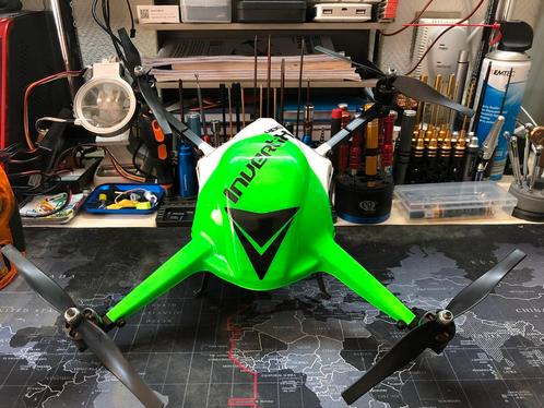 Invertix 400 3D carbon quadcopter, Hobby en Vrije tijd, Modelbouw | Radiografisch | Helikopters en Quadcopters, Zo goed als nieuw