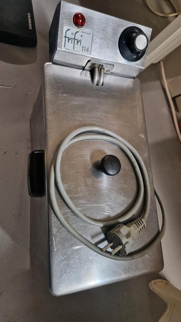 Friteuse, Elektronische apparatuur, Frituurpannen, Gebruikt, 3 tot 4 liter, Ophalen