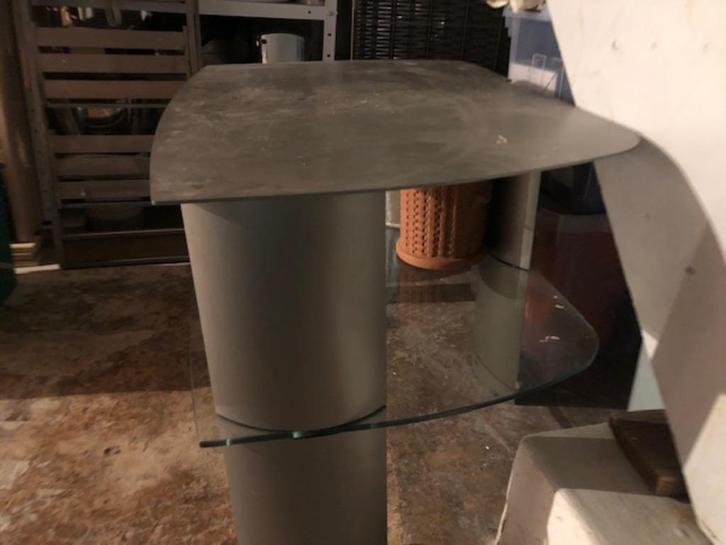 tv meubel in zeer goed staat, Huis en Inrichting, Kasten |Televisiemeubels, Metaal, Ophalen of Verzenden